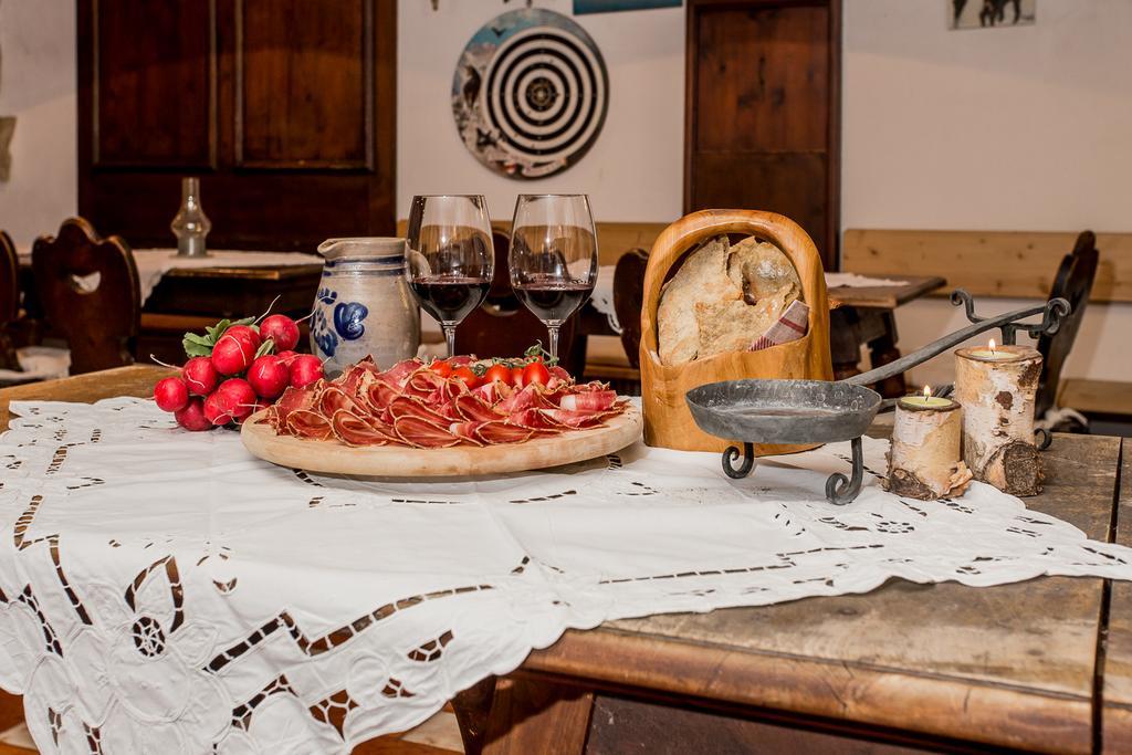 Hotel Alexandres Appiano Sulla Strada Del Vino Zewnętrze zdjęcie