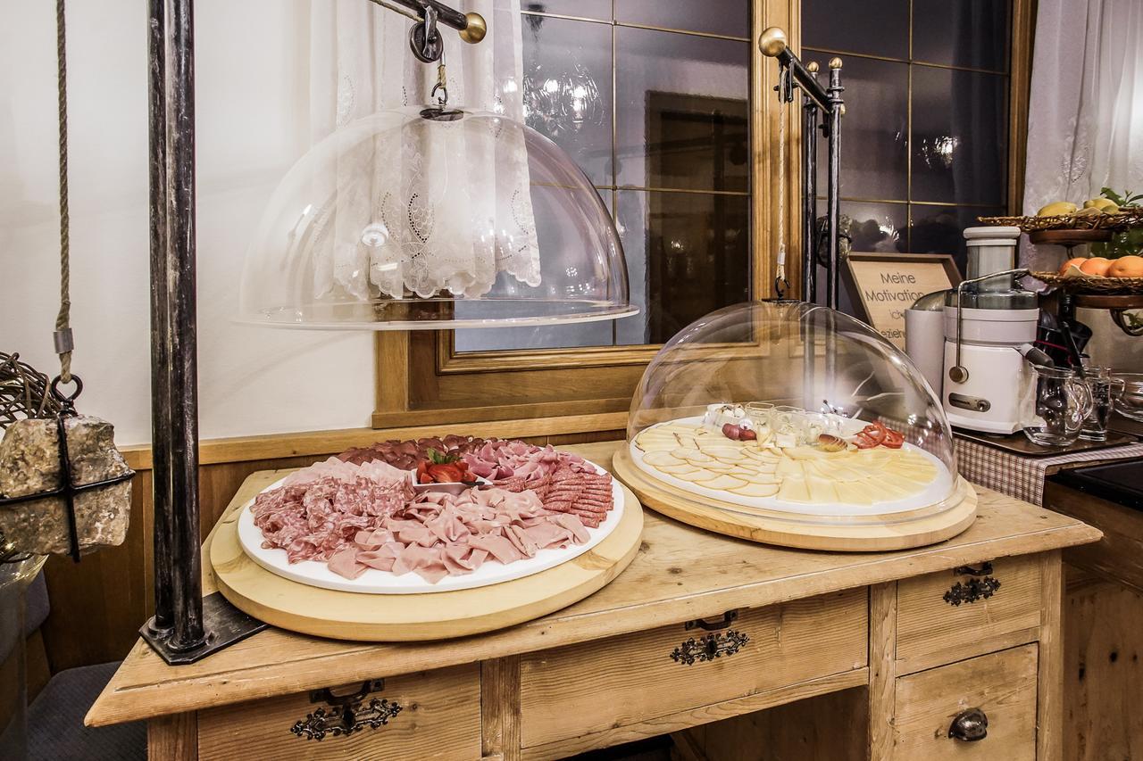 Hotel Alexandres Appiano Sulla Strada Del Vino Zewnętrze zdjęcie
